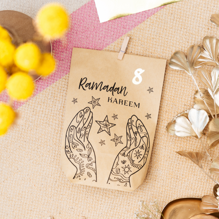 Ramadan Kalender mit Süßigkeiten, 30 Ramadan adventskalender Eid Mubarak  DIY Kalender Kraftpapiertüten zum Befüllen mit Aufklebern und Klammern -  Ramadan Geschenktüten : : Bürobedarf & Schreibwaren